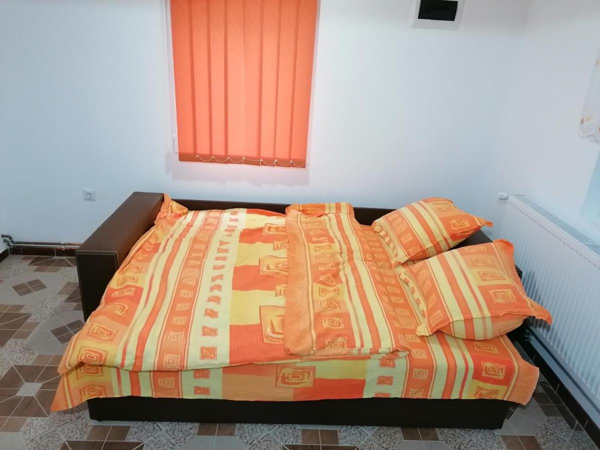 Ugralet Apartment Lunca de Sus ภายนอก รูปภาพ